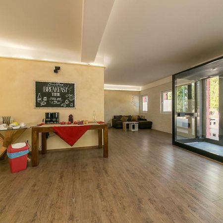 Red Lion Guest House Mestre Dış mekan fotoğraf